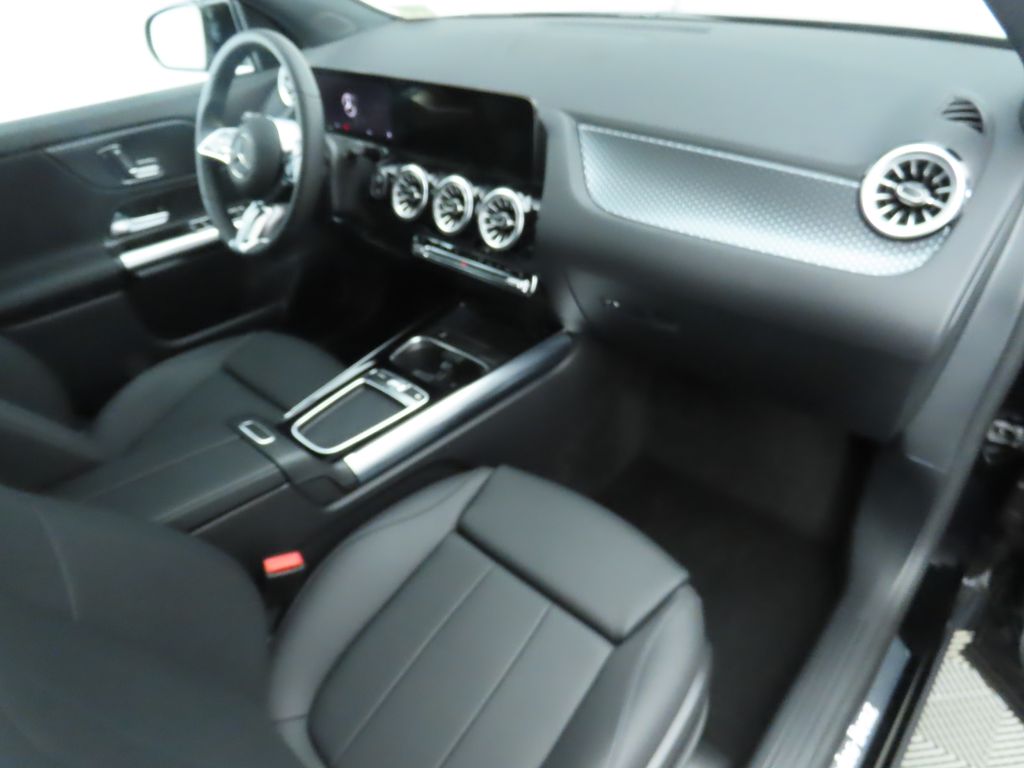 Thumbnail: 2025 Mercedes-Benz GLA - 19