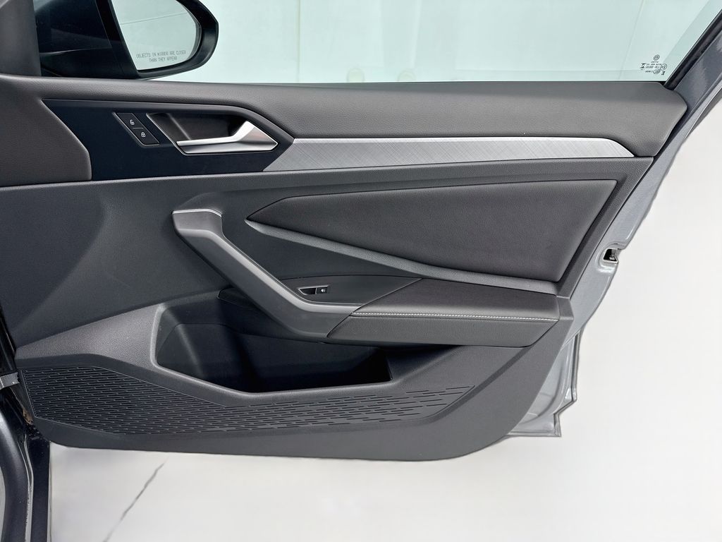 Thumbnail: 2023 Volkswagen Jetta - 23