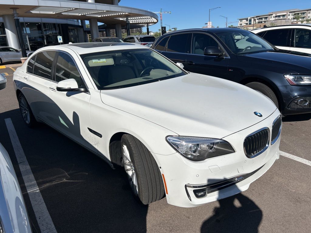 Thumbnail: 2014 BMW 7 Series - 4