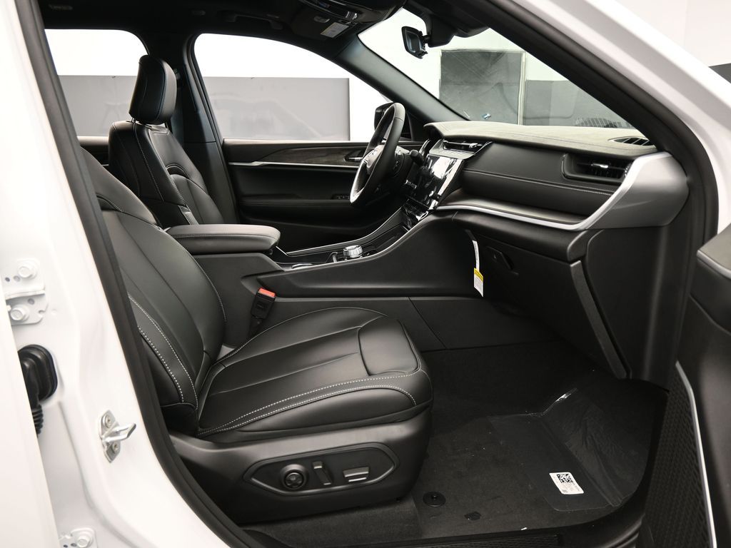 New 2026 Bright White Clearcoat Jeep Limited image 39