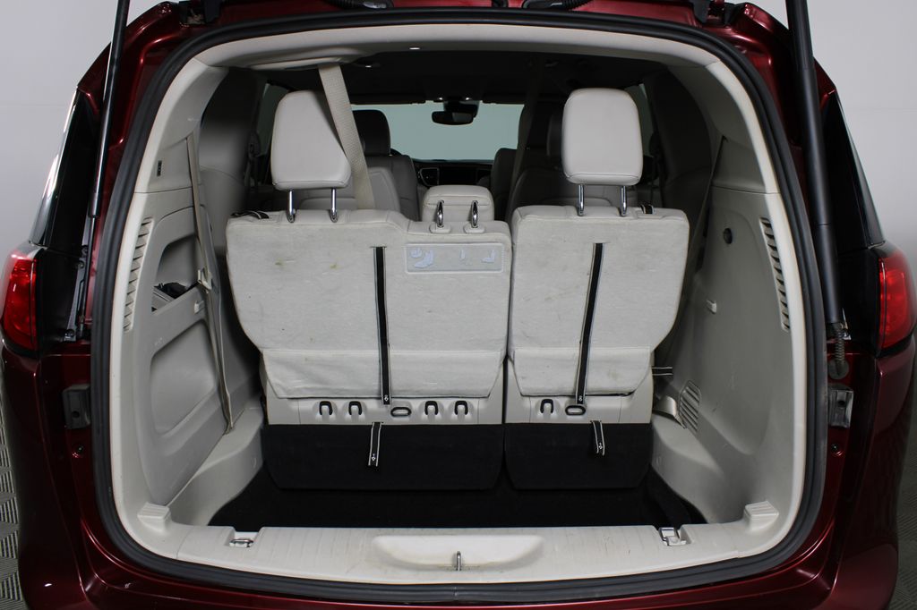 Used 2019 Chrysler Pacifica for sale in 