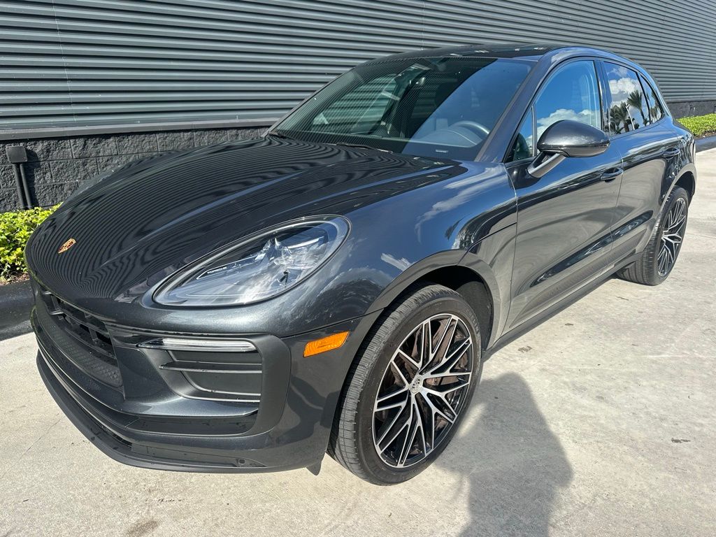 Thumbnail: 2023 Porsche Macan - 7