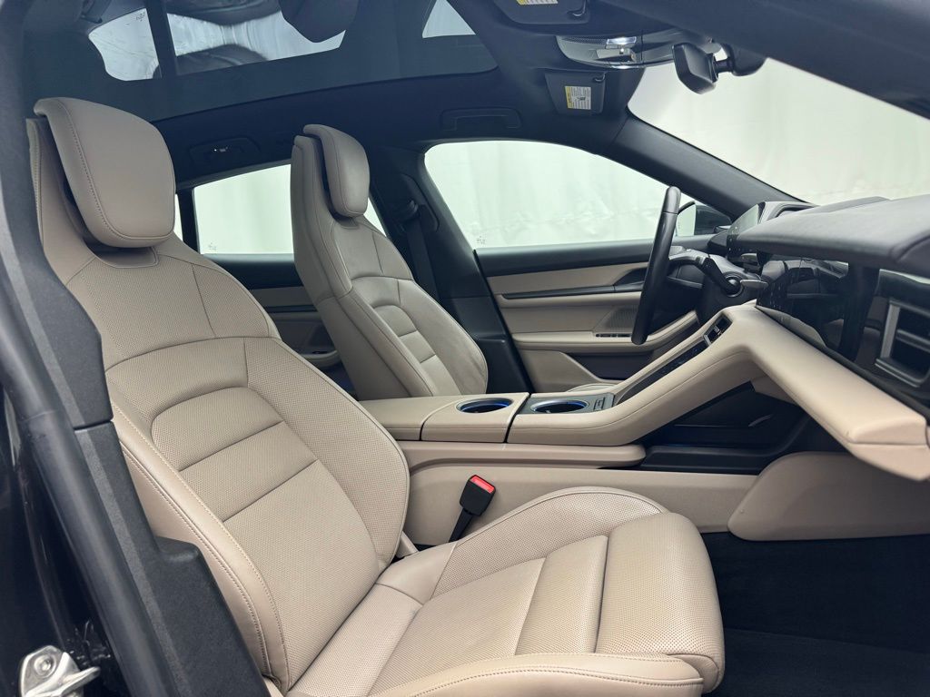 2022 Porsche Taycan Turbo S 30