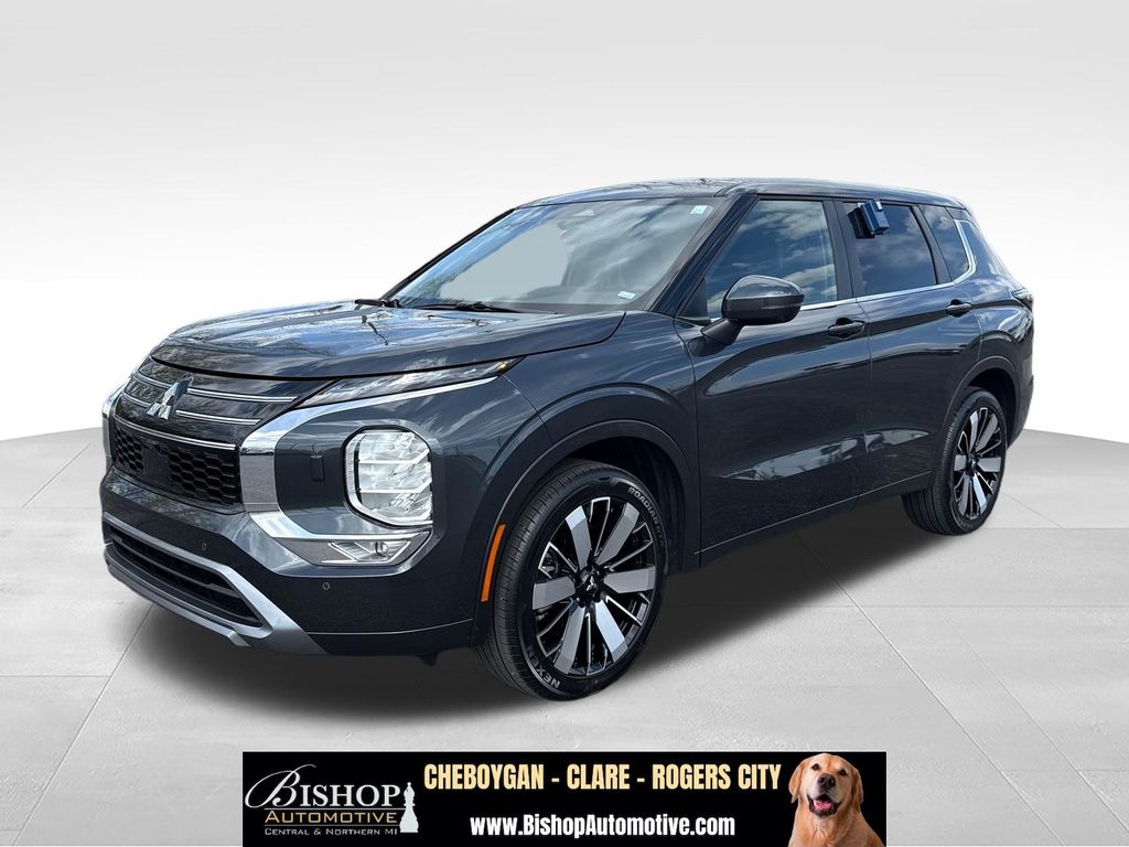 Silver 2025 Mitsubishi Outlander SUV / Crossover Continuously Variable Transmission