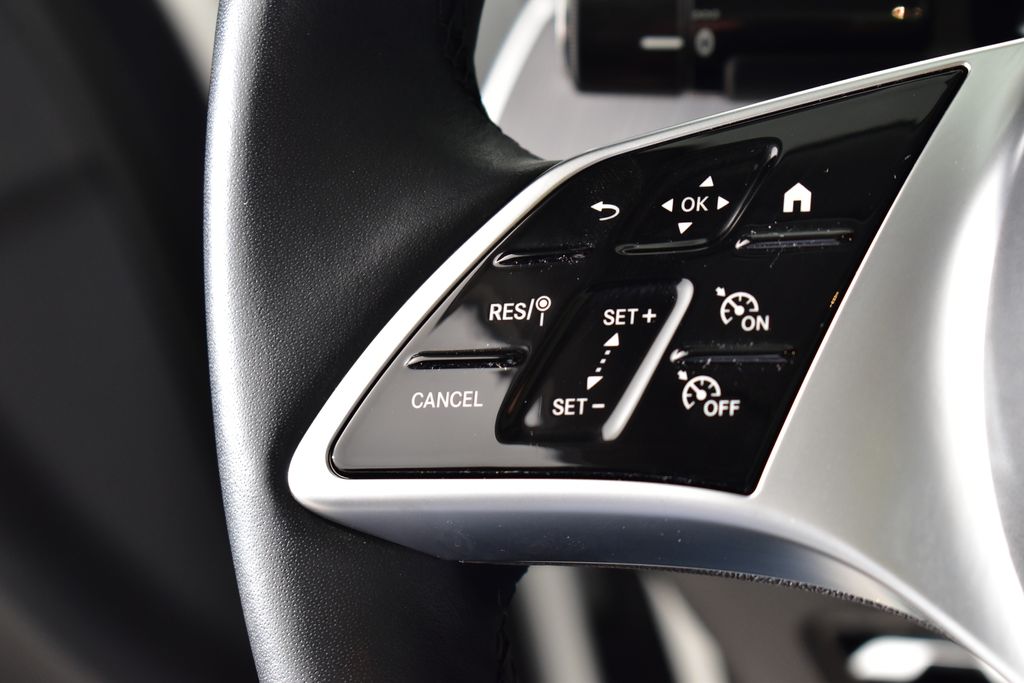 Thumbnail: 2023 Mercedes-Benz C-Class - 21