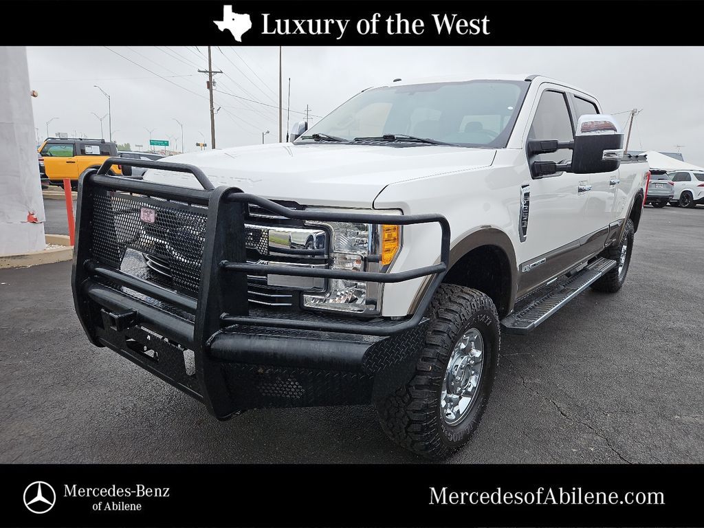 White 2017 Ford F-250 Super Duty Lariat Crew Cab 4WD Pickup Truck Four-Wheel Drive 6-Speed Automatic