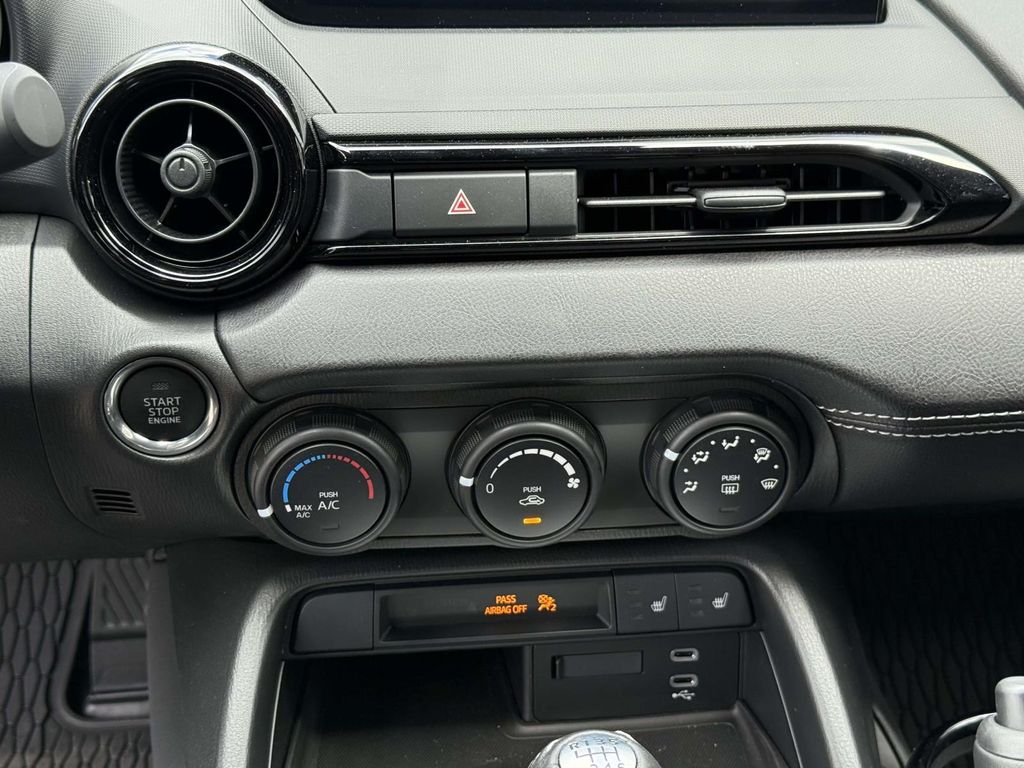 2026 Mazda MX-5 Miata Club - Photo 18
