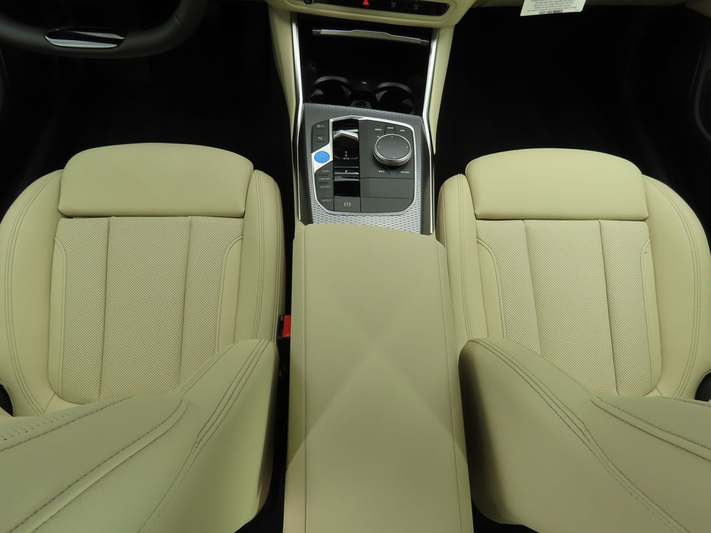 2025 BMW i4 xDrive40 17