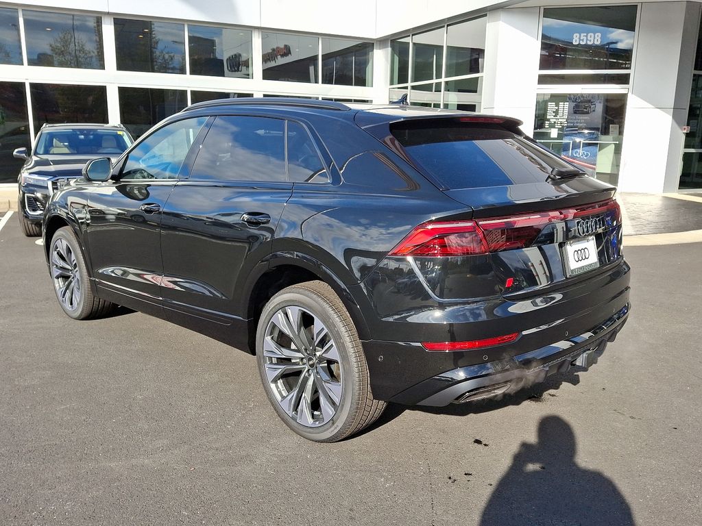 2025 Audi Q8  4