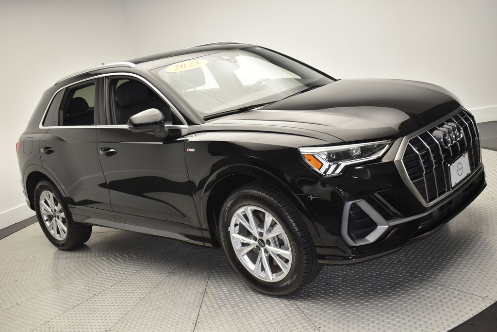 Thumbnail: 2023 Audi Q3 - 3