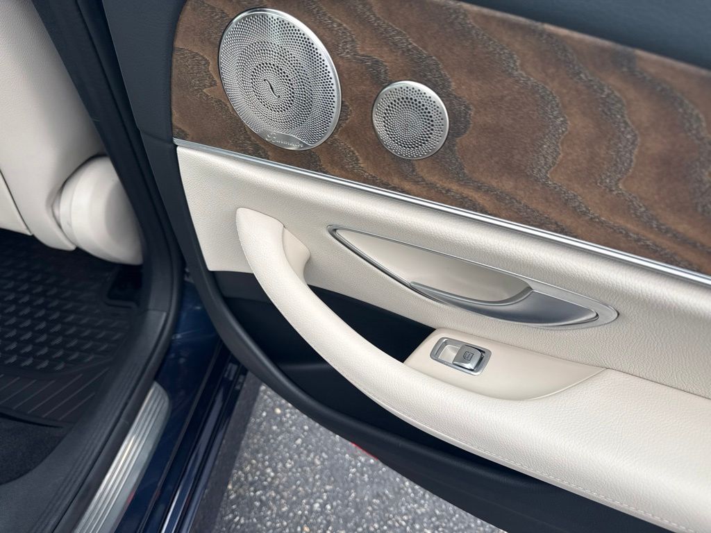 Thumbnail: 2023 Mercedes-Benz E-Class - 26
