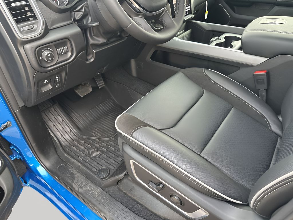 New 2026 Blue Ram Laramie image 28