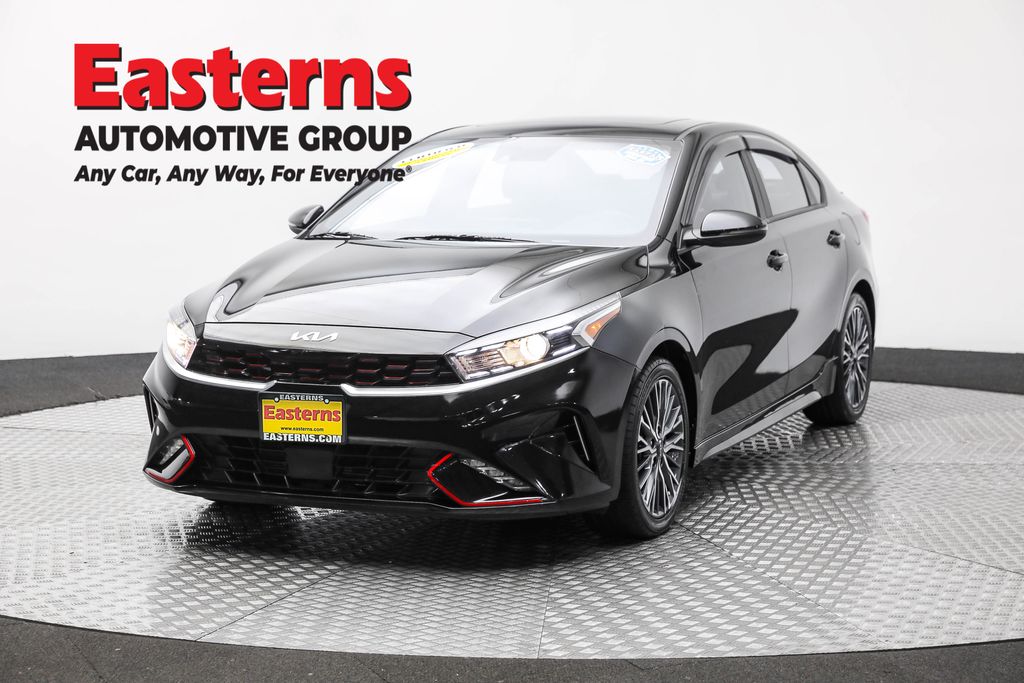 2023 Kia Forte GT-Line's photo