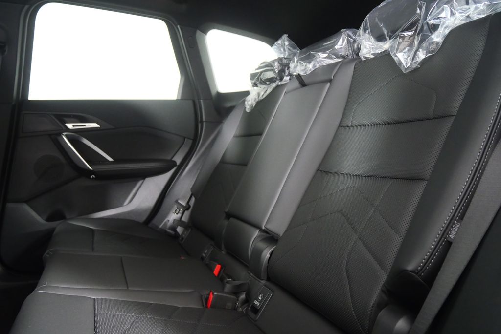 Thumbnail: 2026 BMW X1 - 15