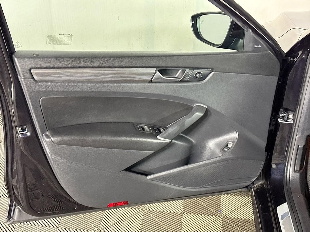 2021 Volkswagen Passat 2.0T R-Line