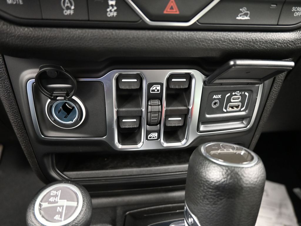 New 2026 black clearcoat Jeep Sport image 18