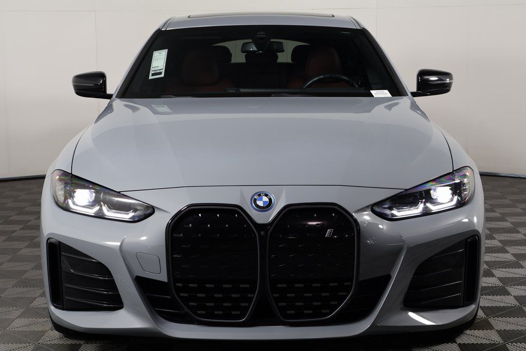 Thumbnail: 2023 BMW i4 - 2