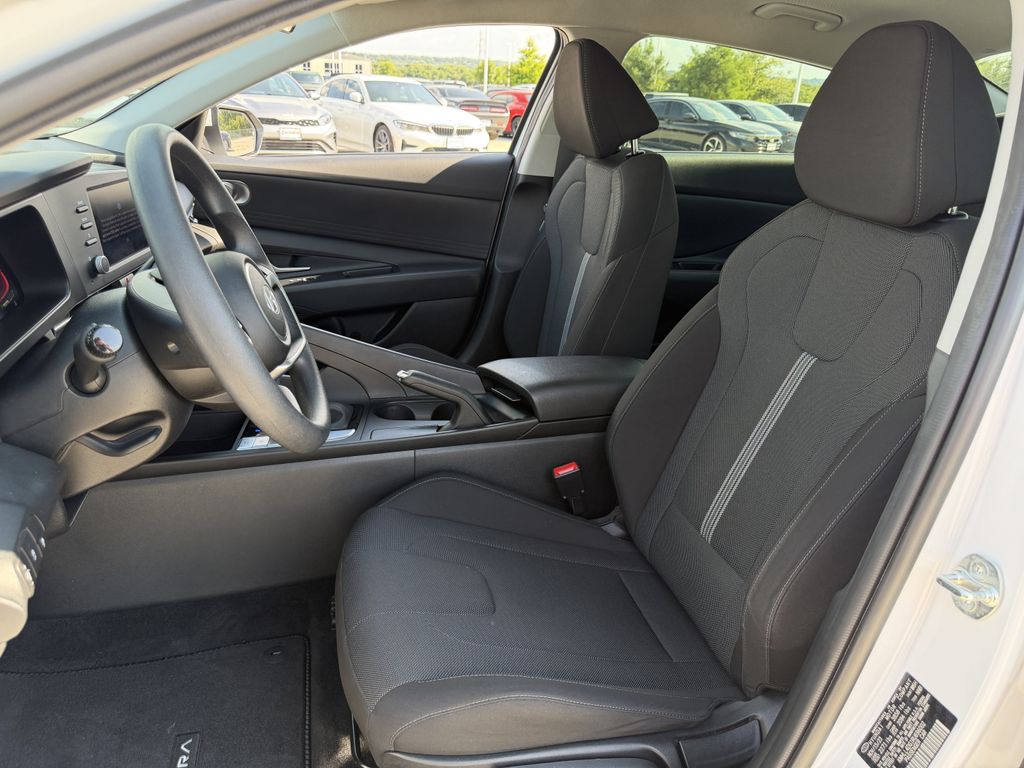Used 2024 Hyundai Elantra Sedan