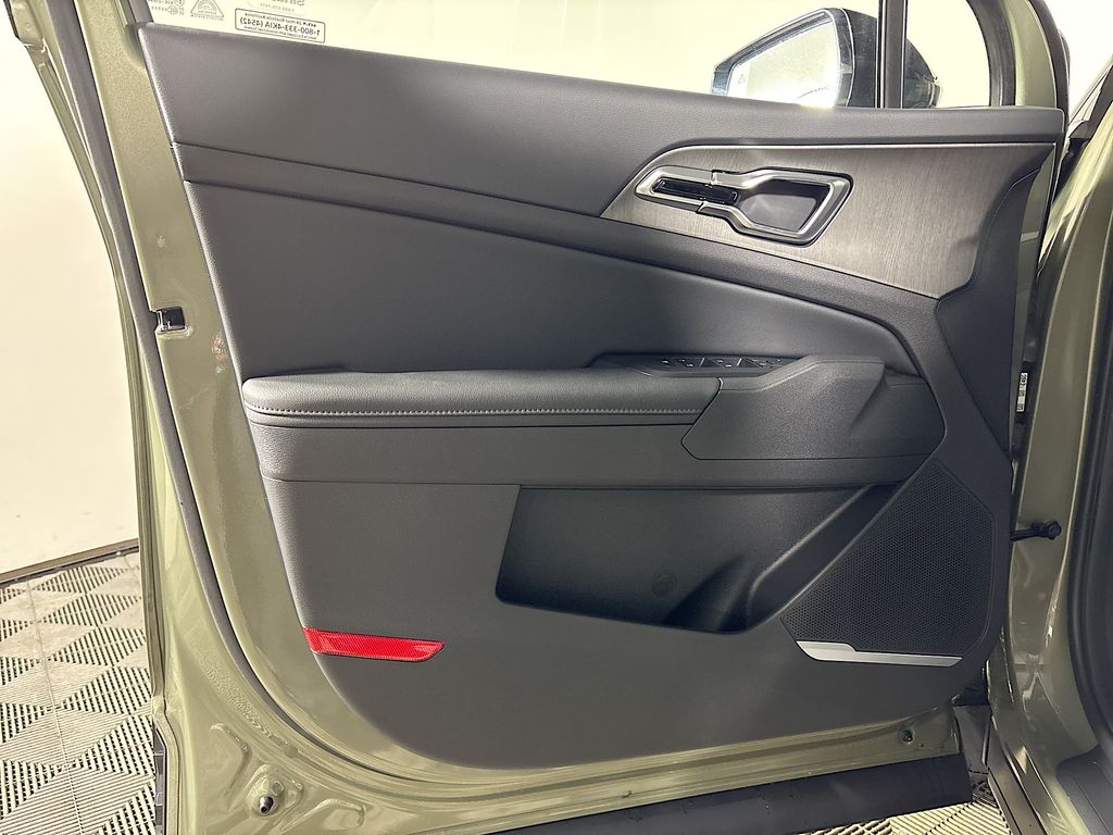 2026 Kia Sportage Plug-In Hybrid X-Line