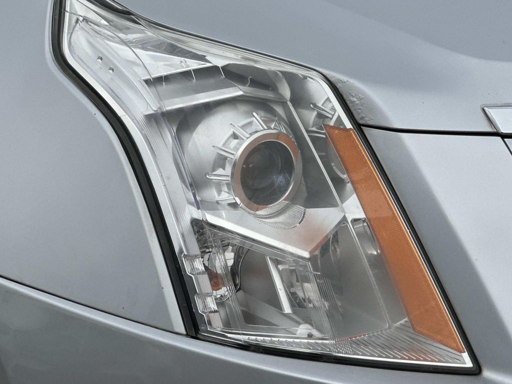 Thumbnail: 2010 Cadillac SRX - 5