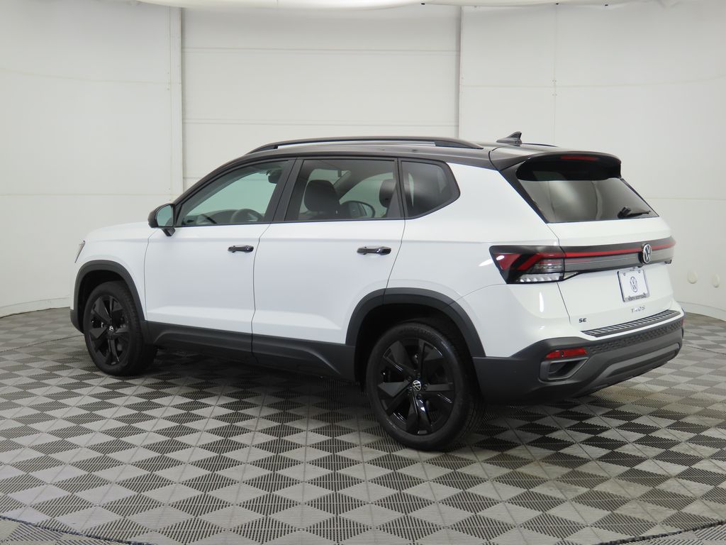 Thumbnail: 2026 Volkswagen Taos - 7