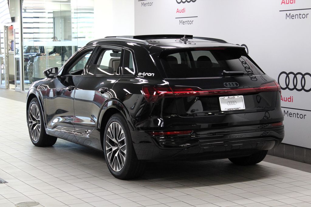 2024 Audi Q8 e-tron Premium Plus 4