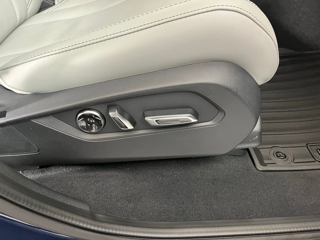 Thumbnail: 2026 Acura MDX - 7