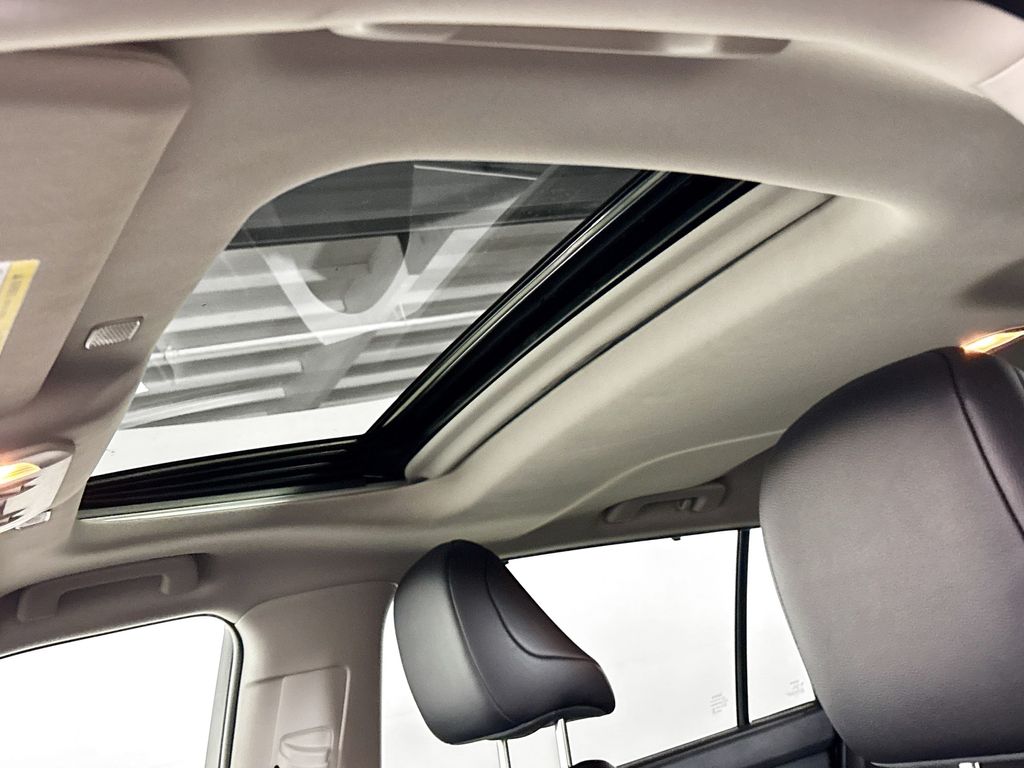 2024 Toyota Highlander Hybrid XLE