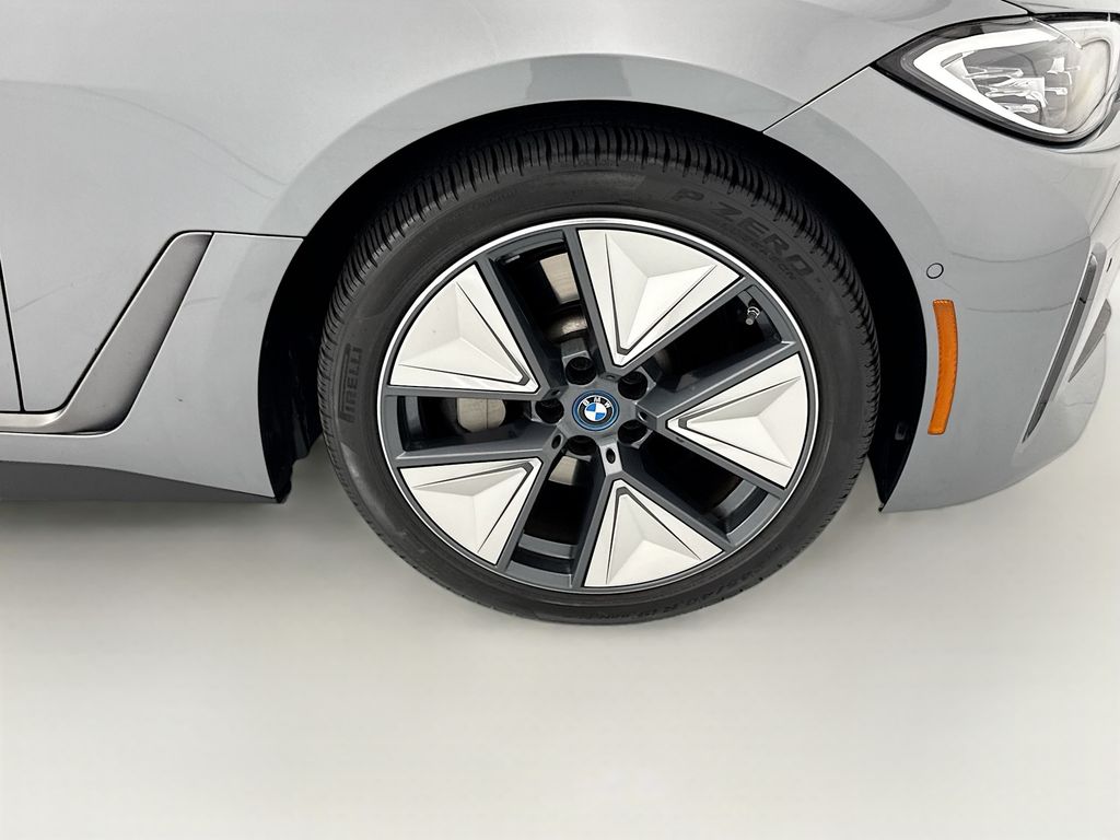 Thumbnail: 2023 BMW i4 - 31