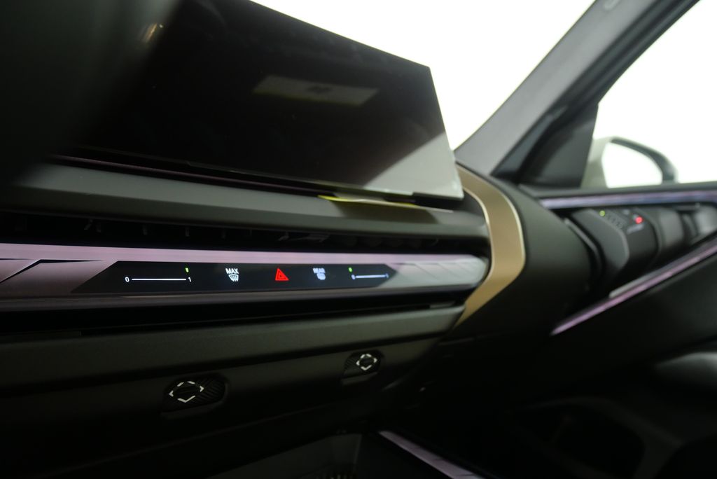 Thumbnail: 2025 BMW X3 - 19