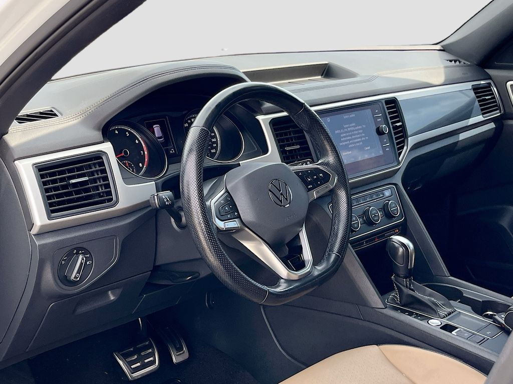2021 Volkswagen Atlas Cross Sport 3.6L V6 SE w/Technology R-Line White at Big Star Buick GMC