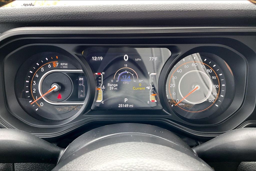 Used 2024 Jeep Gladiator Willys 4D Crew Cab