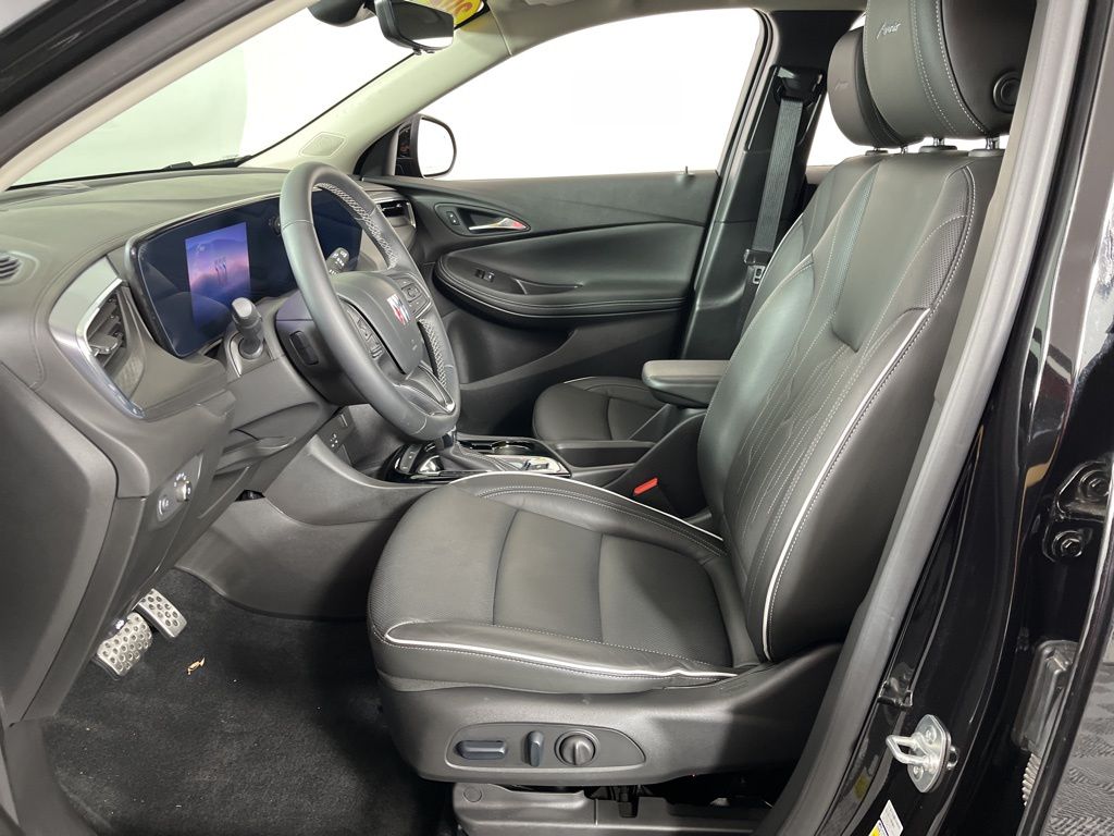 Thumbnail: 2025 Buick Encore GX - 21