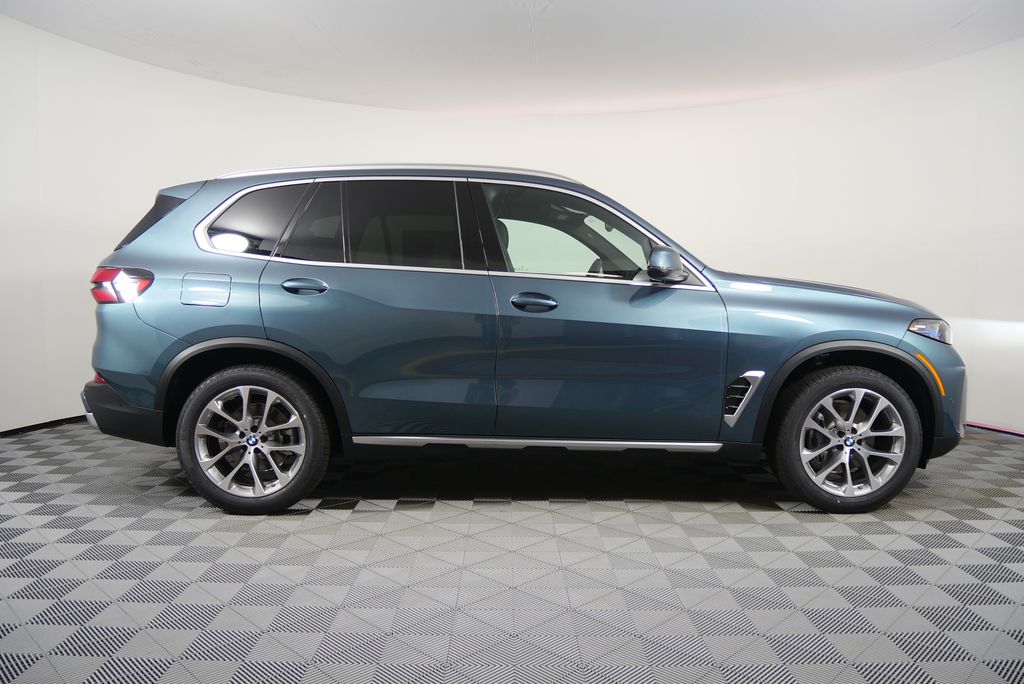 Thumbnail: 2026 BMW X5 - 2