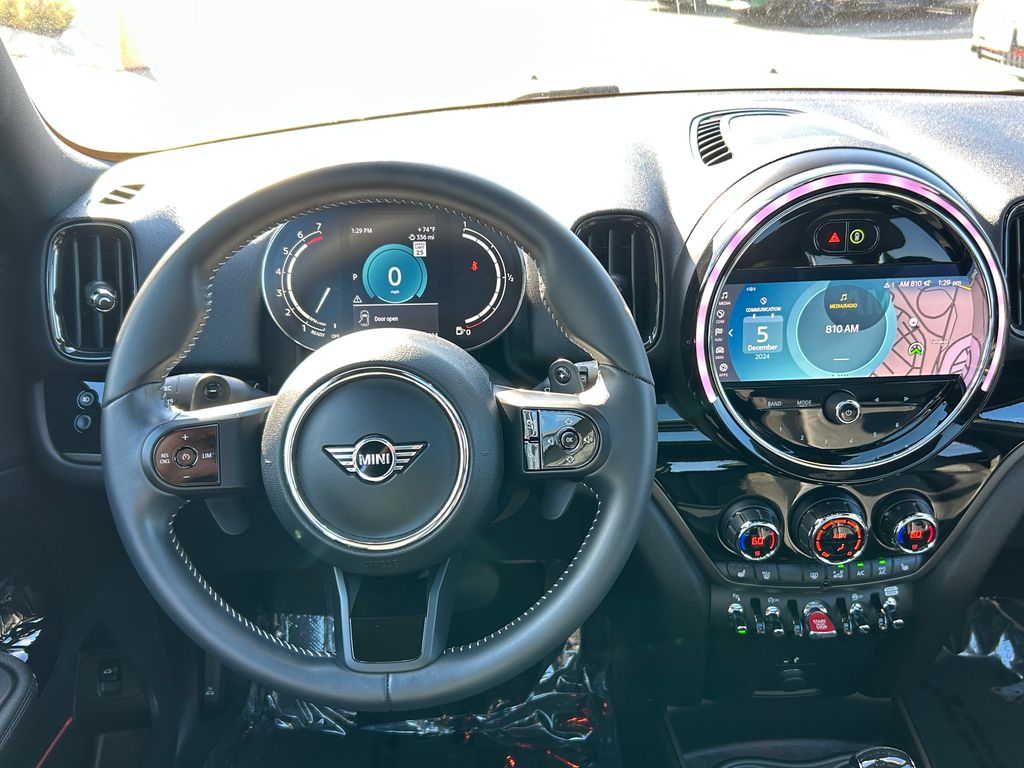 2024 MINI Cooper Countryman Signature 18