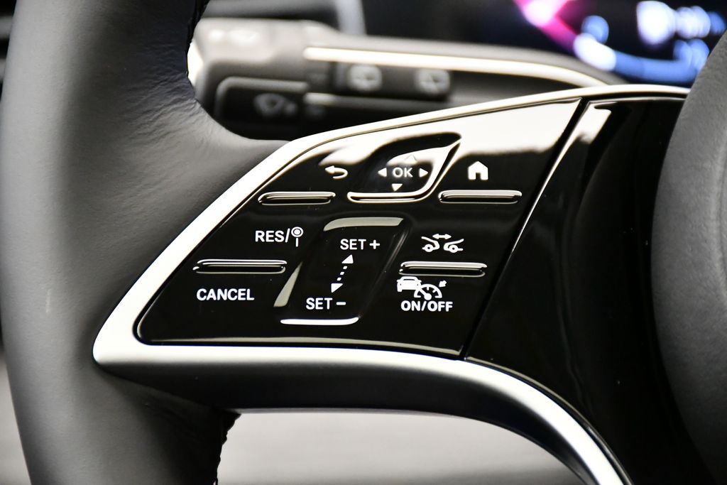 Thumbnail: 2026 Mercedes-Benz GLS - 23