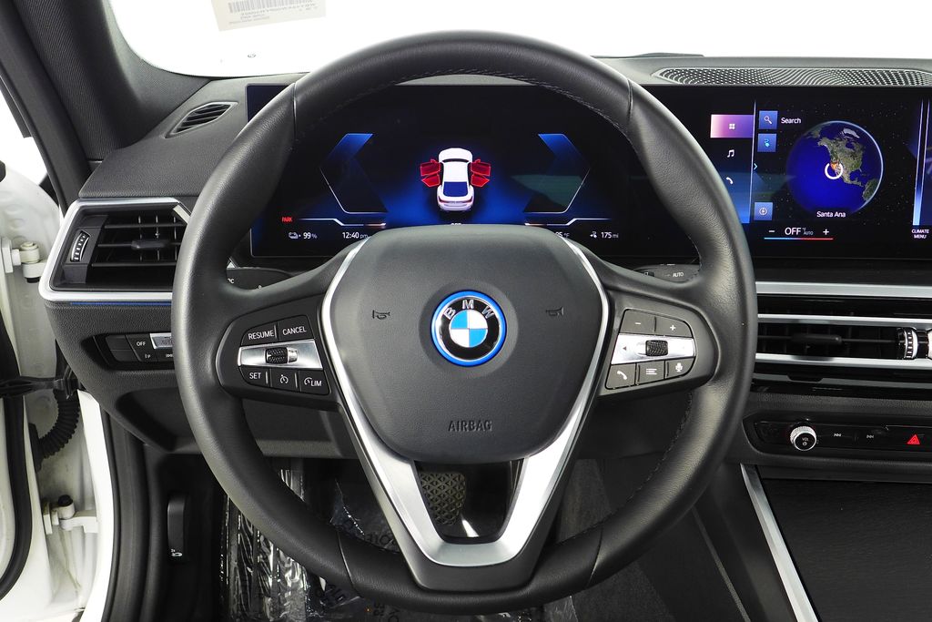 Thumbnail: 2023 BMW i4 - 27