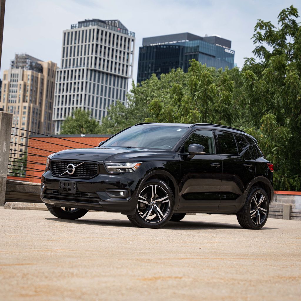 2021 Volvo XC40 R-Design