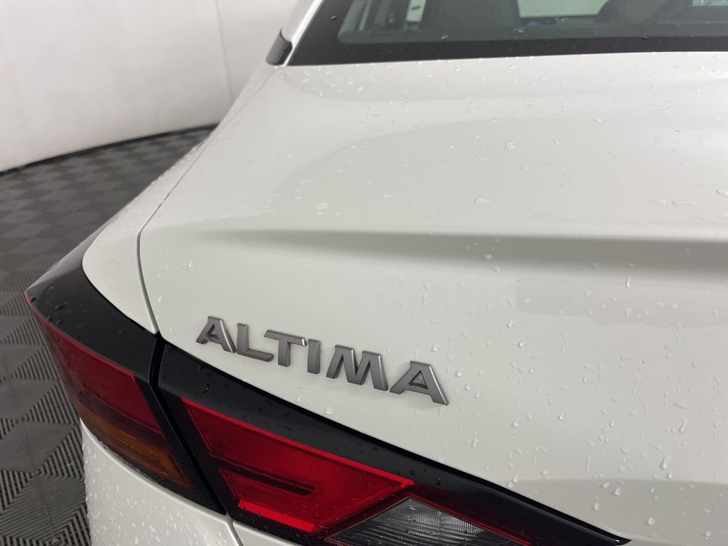 2023 Nissan Altima SV 19