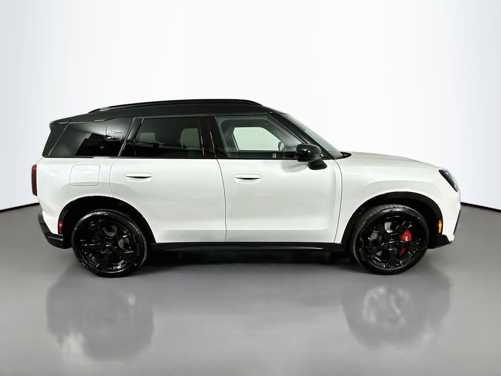 Thumbnail: 2027 MINI Cooper Countryman - 4