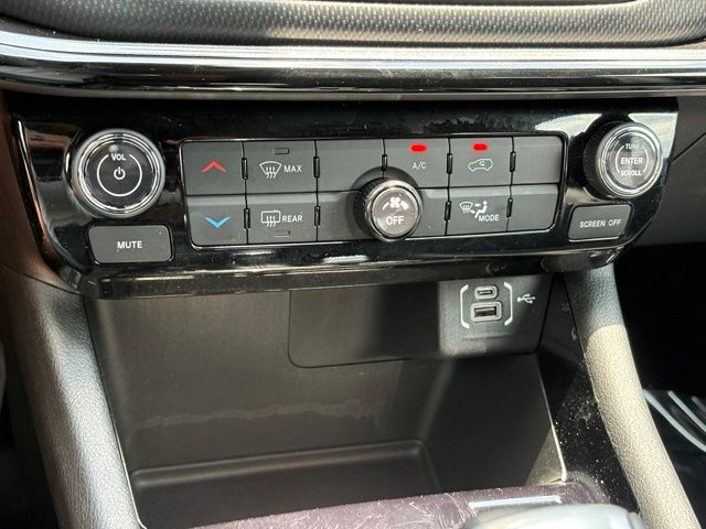2026 Jeep Compass Latitude Altitude - Photo 14