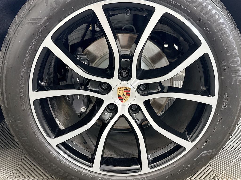 Thumbnail: 2025 Porsche Cayenne - 32