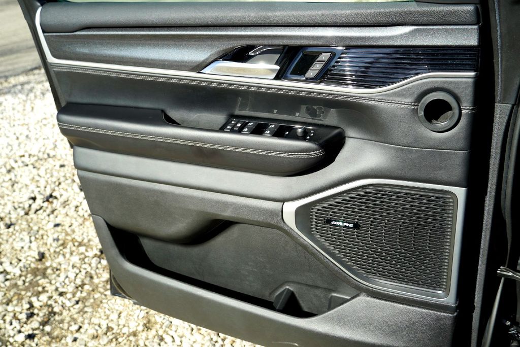 Used Car 2022 Jeep Wagoneer  Series I For Sale Under $40,000 In Taylor, Texas