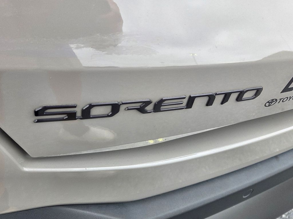 Used 2025 Kia Sorento SUV