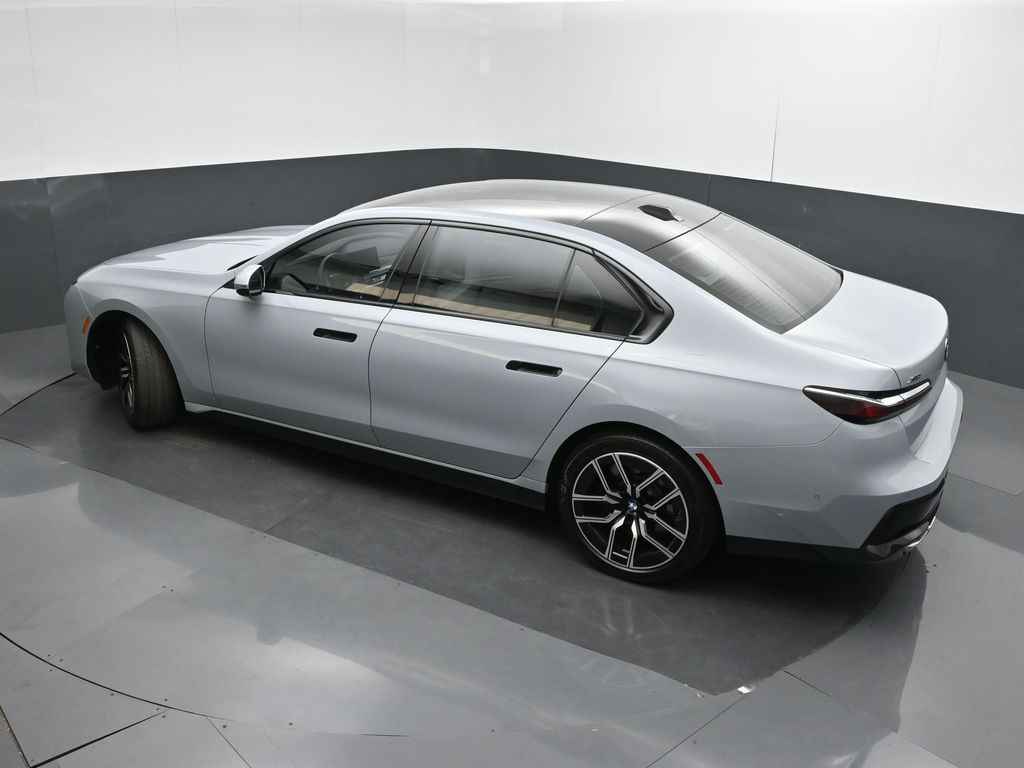 2024 BMW 760i xDrive