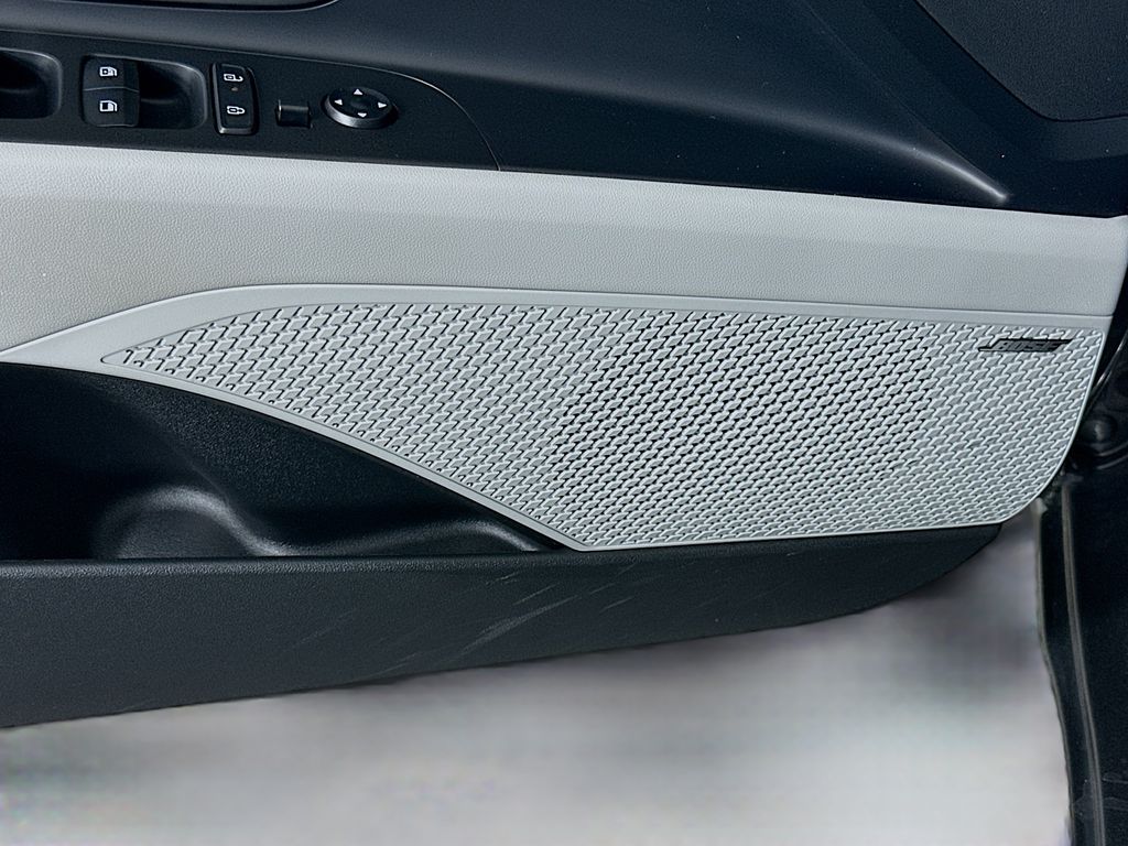 Thumbnail: 2024 Hyundai Elantra - 19