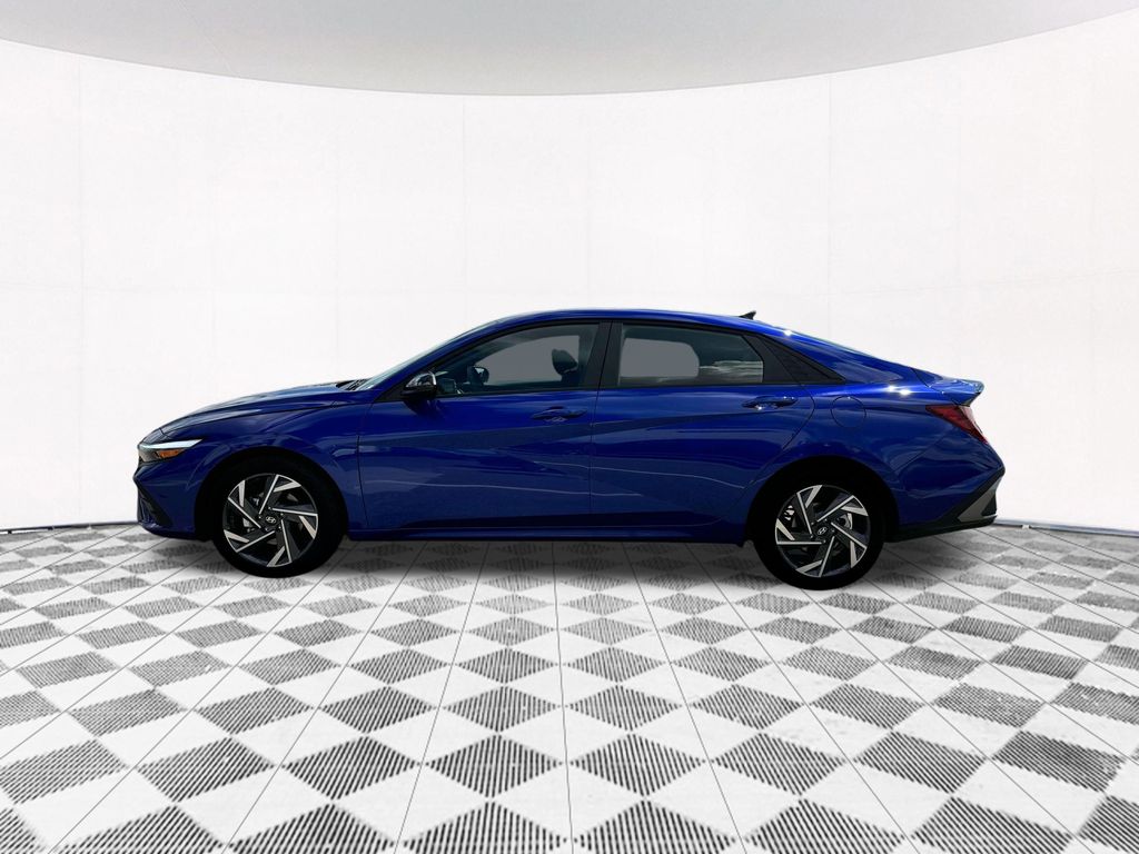 2025 Hyundai Elantra SEL 3