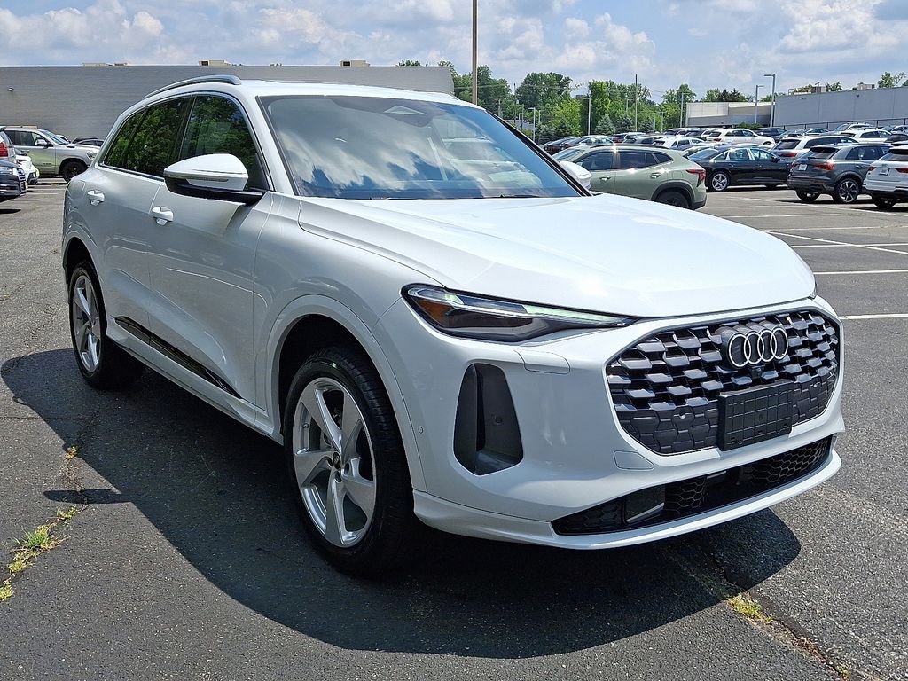 Thumbnail: 2025 Audi Q5 - 2