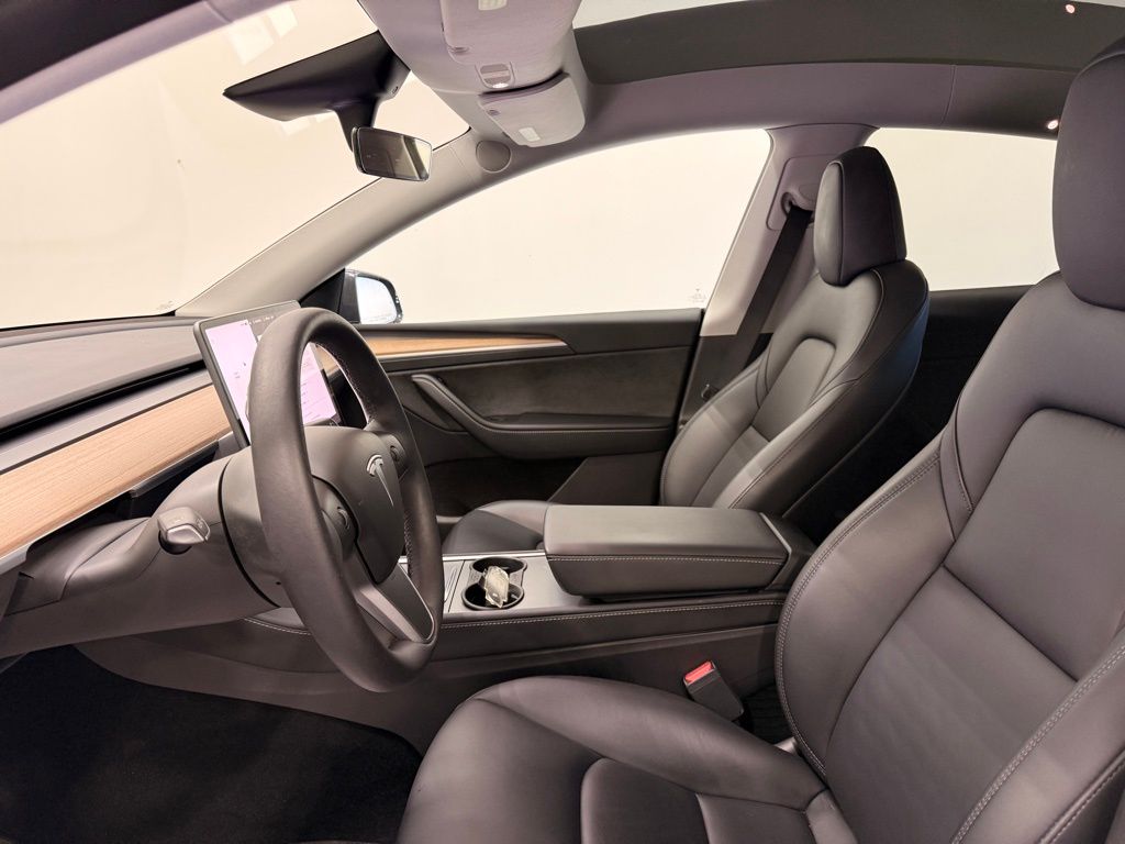 Thumbnail: 2023 Tesla Model Y - 10