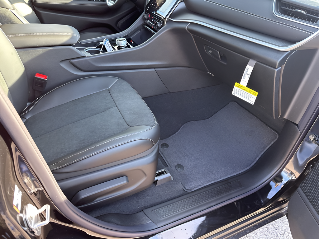 New Car 2025 Jeep Grand Cherokee  For Sale Under $50,000 In Austin, Texas